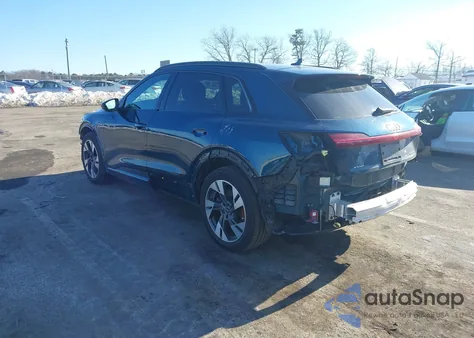 2022 Audi E-Tron Premium Quattro z USA, uszkodzony, nr VIN WA1AAAGE0NB010560